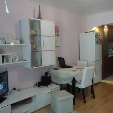 Petya Dora Daire Burgaz
